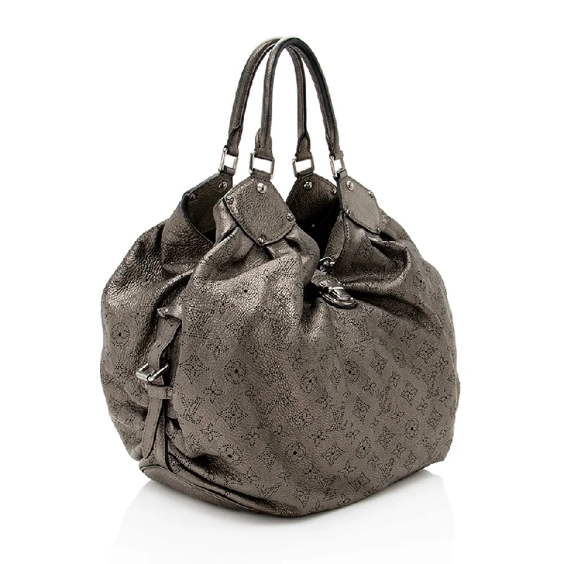 Best bags for weekend getawaysLouis Vuitton Metallic Mahina Leather L Hobo - FINAL SALE (19533)