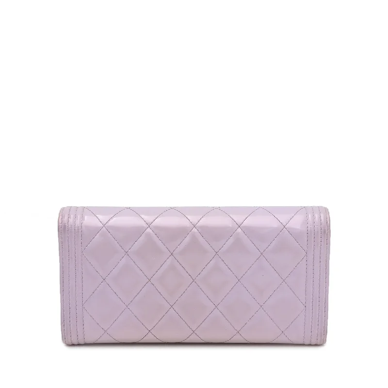 Vintage-inspired handbagsChanel Lilac Le Boy Flap Wallet