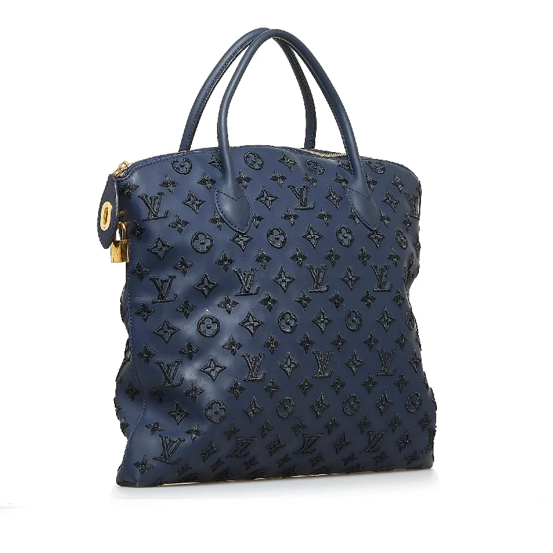 Best bags for business tripsLouis Vuitton Monogram Addiction Lockit Vertical MM (AMrldH)