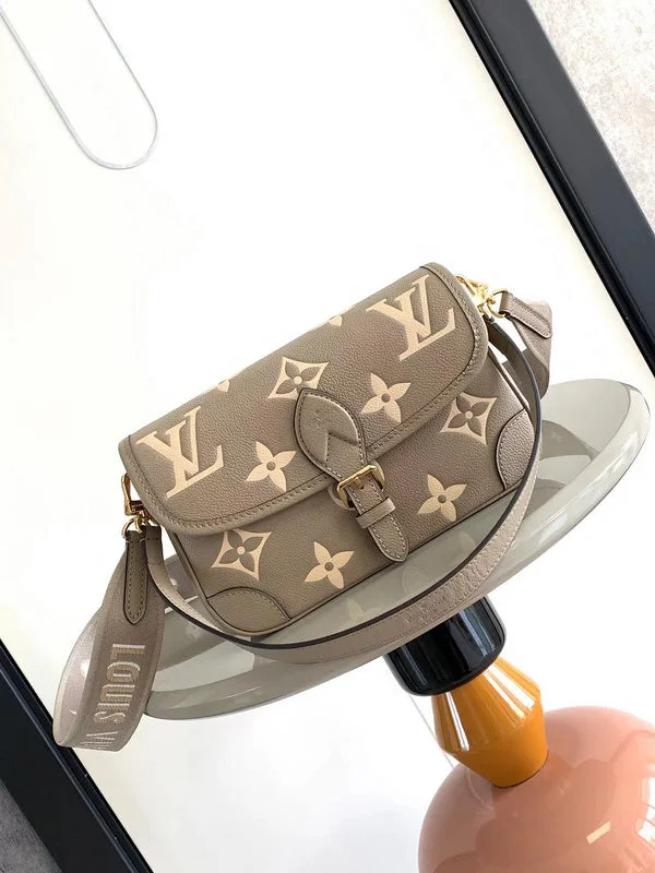 Minimalist leather handbagsBoldCollect - LOUIS VUITTON Bags - 302